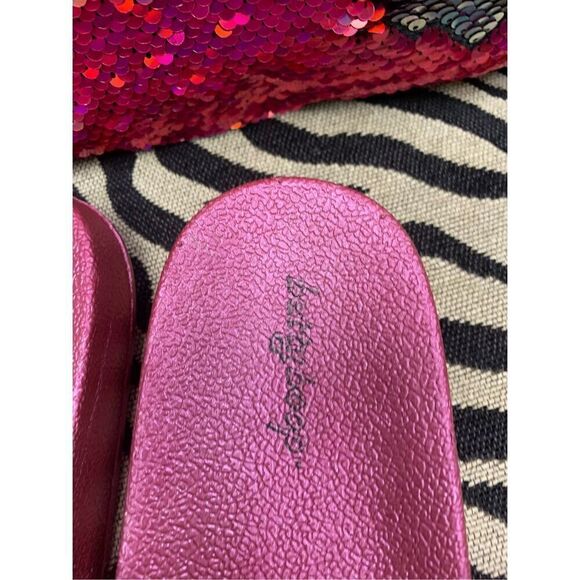Iridescent Pink Betty Boop Slides - Picture 3 of 5